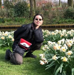 Meet your Posher, Lihui